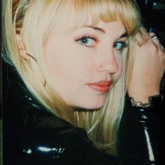 Meet your Posher, Krista - Picture 4 of 4